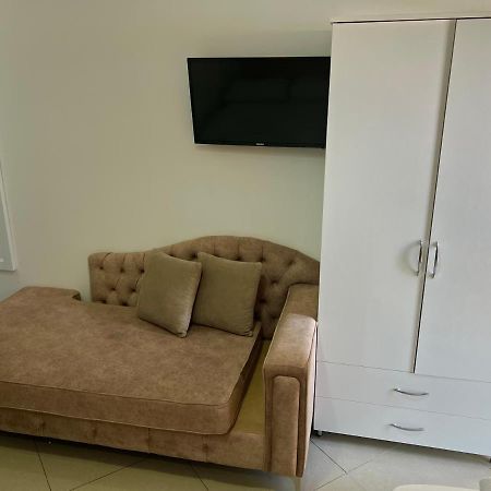 Seaside Rooms & Apartments Sarandë Eksteriør bilde